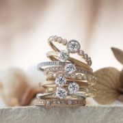 オシャレで人気の結婚指輪のご紹介!