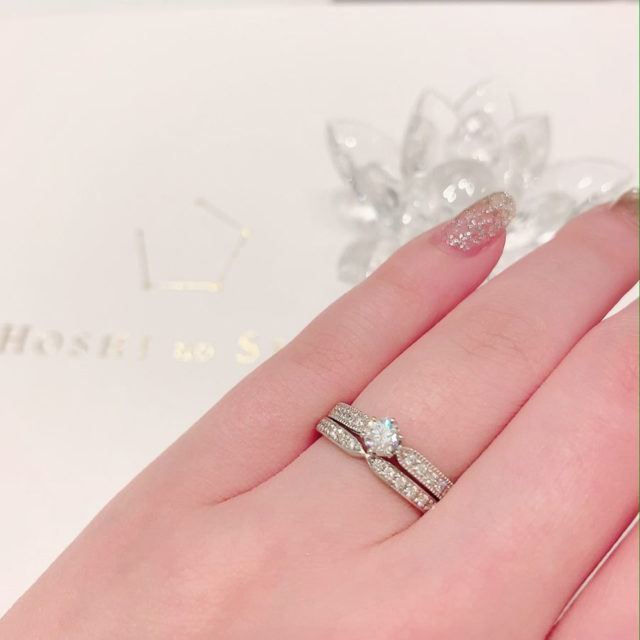 星の砂 Albireo アルビレオ 白鳥座の二重星 エンゲージリング 星の砂 Hoshi No Suna 結婚指輪 婚約指輪のjkplanet 公式サイト