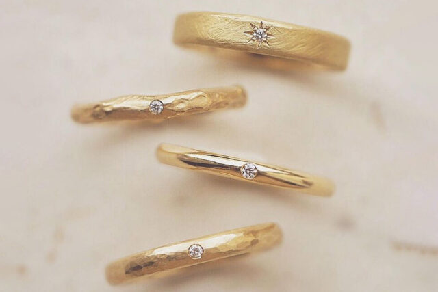 ゴールドの婚約指輪(エンゲージリング)・結婚指輪(マリッジリング)。JKPlanet(JKプラネット)