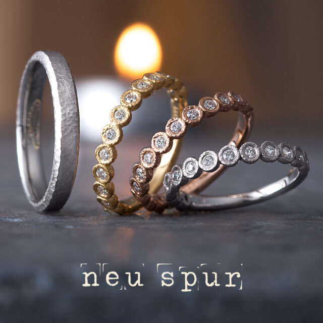 ノイシュプール – イルカ 結婚指輪